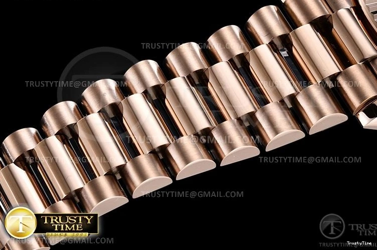 0419 RDD0219H – DayDate 36mm ComfortFit 694